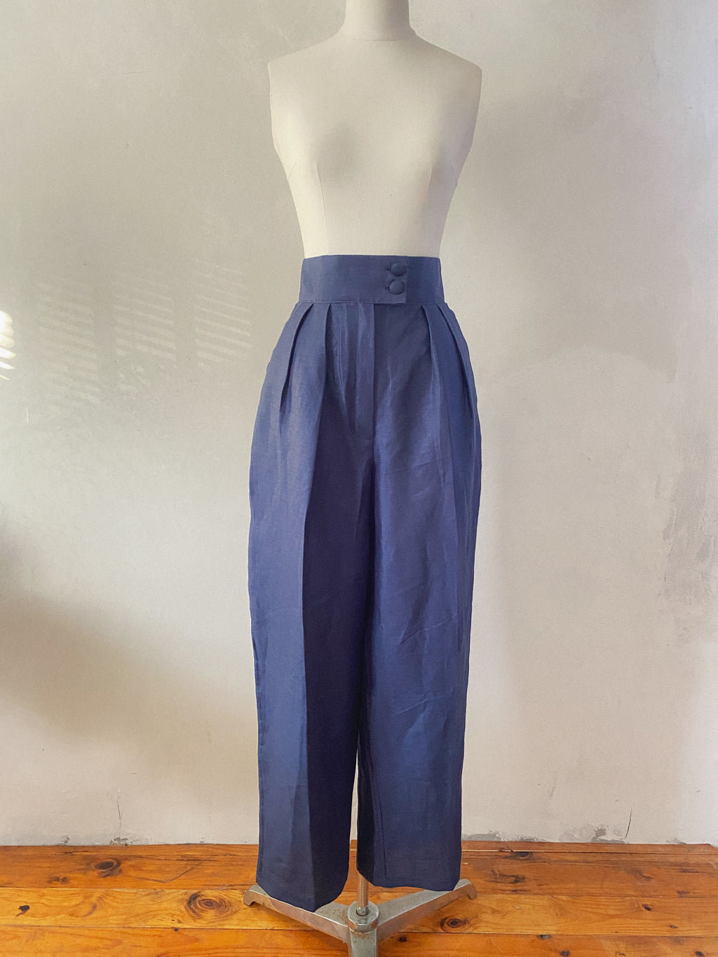Linen Pleat Trouser